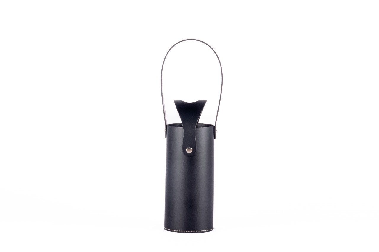 LEATHERITE WINE BOTTLE COVER IN BLACK COLOR