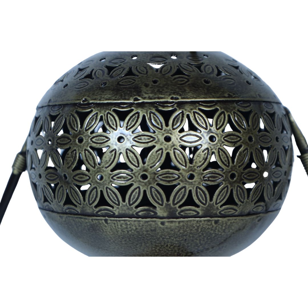 IRON DOLL WITH HANDI T/LIGHT ON HEAD